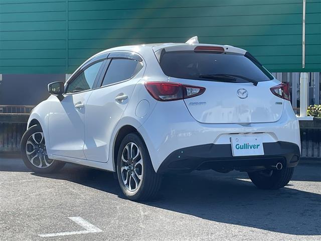 デミオ ＸＤツーリング　純正ＳＤナビ　ドラレコ　クルコン　アイドリングストップ　横滑り防止装置　衝突軽減システム　シートヒーター　オートライト　ＬＥＤヘッドライト　純正フロアマット　純正１６インチアルミホイール　禁煙車（20枚目）