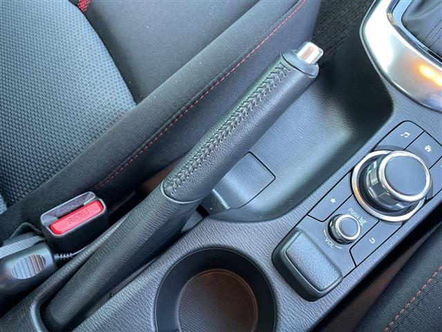 デミオ ＸＤツーリング　純正ＳＤナビ　ドラレコ　クルコン　アイドリングストップ　横滑り防止装置　衝突軽減システム　シートヒーター　オートライト　ＬＥＤヘッドライト　純正フロアマット　純正１６インチアルミホイール　禁煙車（24枚目）