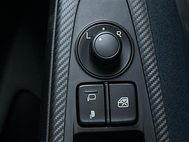 デミオ XD 純正SDナビ バックカメラ フルセグTV Bluetooth ETC クルーズコントロール アイドリングストップ 横滑り防止装置 衝突軽減システム オートライト LEDヘッドライト 純正フロアマット(8枚目)