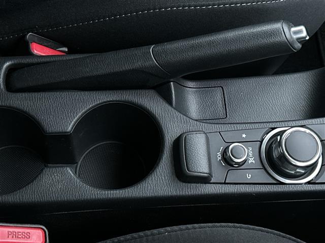 デミオ XD 純正SDナビ バックカメラ フルセグTV Bluetooth ETC クルーズコントロール アイドリングストップ 横滑り防止装置 衝突軽減システム オートライト LEDヘッドライト 純正フロアマット(12枚目)