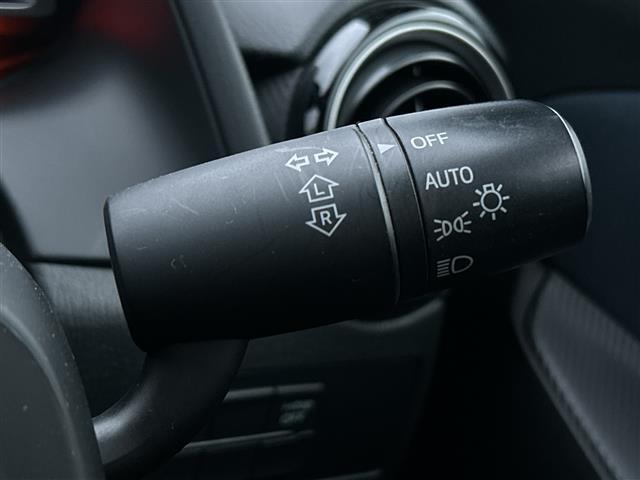 デミオ XD 純正SDナビ バックカメラ フルセグTV Bluetooth ETC クルーズコントロール アイドリングストップ 横滑り防止装置 衝突軽減システム オートライト LEDヘッドライト 純正フロアマット(29枚目)