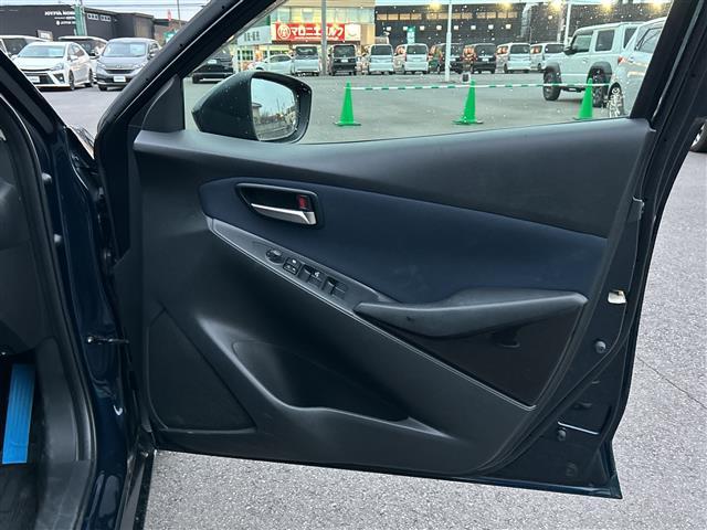 デミオ XD 純正SDナビ バックカメラ フルセグTV Bluetooth ETC クルーズコントロール アイドリングストップ 横滑り防止装置 衝突軽減システム オートライト LEDヘッドライト 純正フロアマット(33枚目)