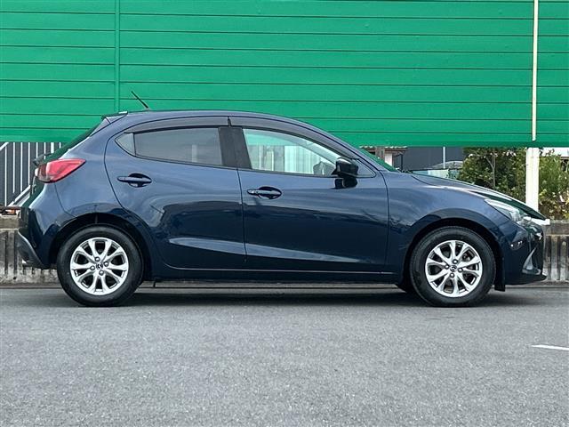 デミオ XD 純正SDナビ バックカメラ フルセグTV Bluetooth ETC クルーズコントロール アイドリングストップ 横滑り防止装置 衝突軽減システム オートライト LEDヘッドライト 純正フロアマット(41枚目)