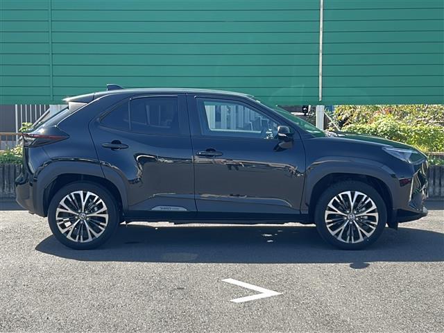 ヤリスクロス ハイブリッドZ 純正8型ナビ パノラマミックビューモニター ハーフレザーシート パワーシート ビルトインETC レーンキープアシスト 衝突軽減システム パーキングアシスト オートライト オートマチックハイビーム 禁煙(41枚目)