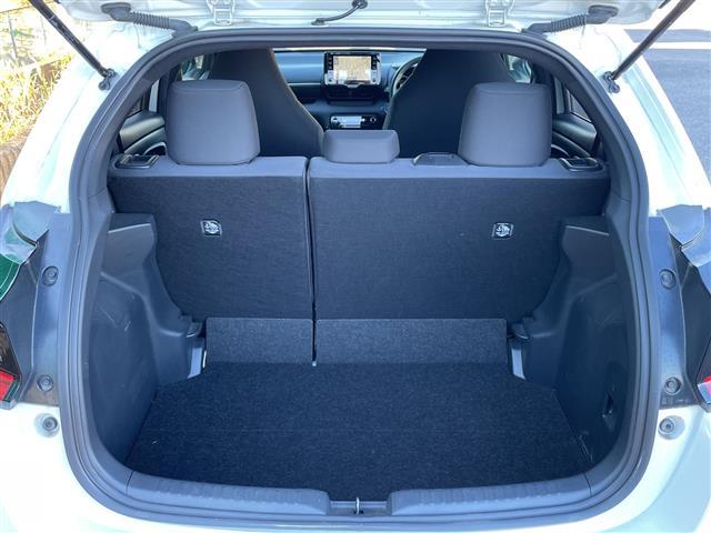 ヤリス ハイブリッドG 純正ナビ ドライブレコーダー パーキングアシスト 全周囲カメラ レーダークルーズコントロール 横滑り防止装置 衝突軽減システム オートライト オートマチックハイビーム LEDヘッドライト 禁煙車(16枚目)