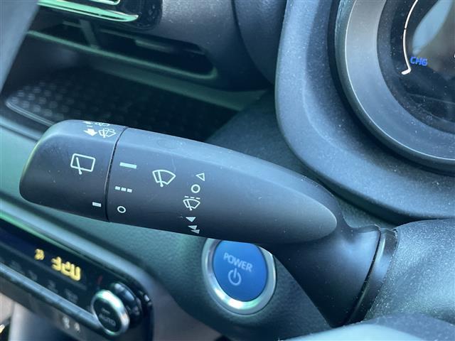 ヤリス ハイブリッドG 純正ナビ ドライブレコーダー パーキングアシスト 全周囲カメラ レーダークルーズコントロール 横滑り防止装置 衝突軽減システム オートライト オートマチックハイビーム LEDヘッドライト 禁煙車(28枚目)