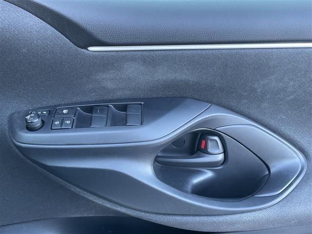 ヤリス ハイブリッドG 純正ナビ ドライブレコーダー パーキングアシスト 全周囲カメラ レーダークルーズコントロール 横滑り防止装置 衝突軽減システム オートライト オートマチックハイビーム LEDヘッドライト 禁煙車(34枚目)