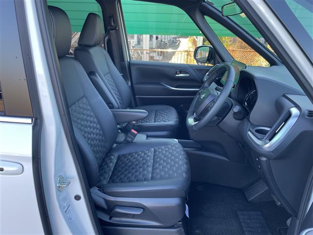 ヴォクシー ハイブリッドS-Z 10型ディスプレイオーディオナビ ビルトインETC2.0 クリアランスソナー 横滑り防止装置 衝突軽減システム 両側パワースライドドア オートライト LEDヘッドライト ドラレコ HDMI 禁煙車(15枚目)