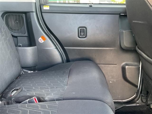 ルーミー カスタムG 純正9型ナビ ビルトインETC2.0 ドラレコ クリアランスソナー アイドリングストップ 横滑り防止装置 衝突軽減システム 両側パワースライドドア クルコン オートライト LEDヘッドライト 禁煙車(33枚目)