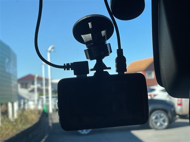 キャスト スタイルＧ　ＳＡＩＩＩ　社外ナビ　ドライブレコーダー前後　アイドリングストップ　バックカメラ　ベンチシート　横滑り防止装置　衝突軽減システム　オートライト　オートマチックハイビーム　ＬＥＤヘッドライト　フロアマット　禁煙車（3枚目）