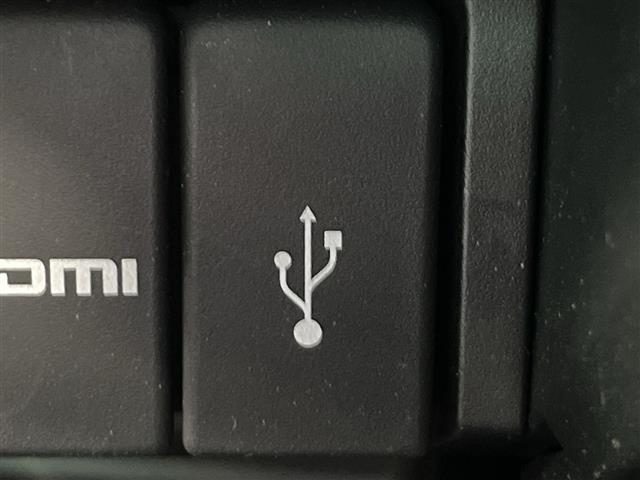 Ｓ６６０ コンセプトエディション　バックカメラ　ＥＴＣ　ＨＤＭＩ　ＵＳＢ入力端子　パドルシフト　ハーフレザーシート　横滑り防止装置　オートライト　ＬＥＤヘッドライト　純正フロアマット　スマートキー　禁煙車（12枚目）