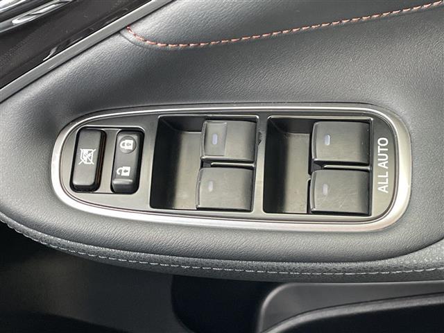 クラウンハイブリッド アスリートＳ　純正ＳＤナビＢｌｕｅｔｏｏｔｈ搭載フルセグＴＶバックカメラクルーズコントロールビルトインＥＴＣパワーシート　純正１８インチアルミホイール純正フロアマットＬＥＤヘッドライトオートライト（12枚目）