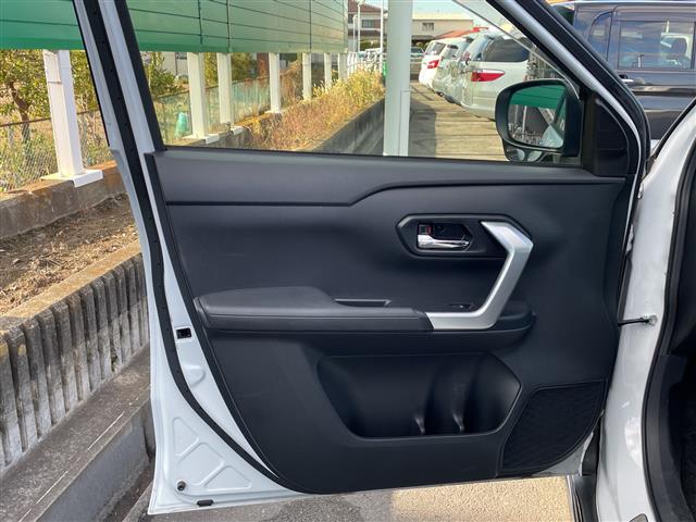 ロッキー プレミアム　純正ナビ　ビルトインＥＴＣ２．０　レーダークルーズコントロール　ドライブレコーダー　横滑り防止装置　衝突軽減システム　アイドリングストップ　オートライト　ＬＥＤヘッドライト　純正フロアマット　禁煙車（35枚目）