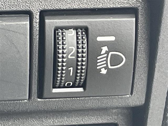 ヤリスクロス ハイブリッドＺ　純正ナビ　モデリスタエアロ　Ｂｌｕｅｔｏｏｔｈ搭載　フルセグＴＶ　ＡＡＣ　クルーズコントロール　バックカメラ　パワーシート　シートヒーター　ハーフレザーシート　純正１８インチアルミホイール（10枚目）