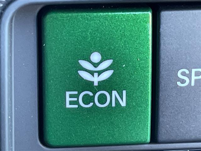 オデッセイハイブリッド ｅ：ＨＥＶアブソルート・ＥＸ　純正ＳＤナビ（アラウンドビューモニター，Ｂｌｕｅｔｏｏｔｈ，フルセグＴＶ）　ビルトインＥＴＣ　シートヒーター　パワーシート　ドライブレコーダー　両側パワースライドドア　パワーバックドア（8枚目）