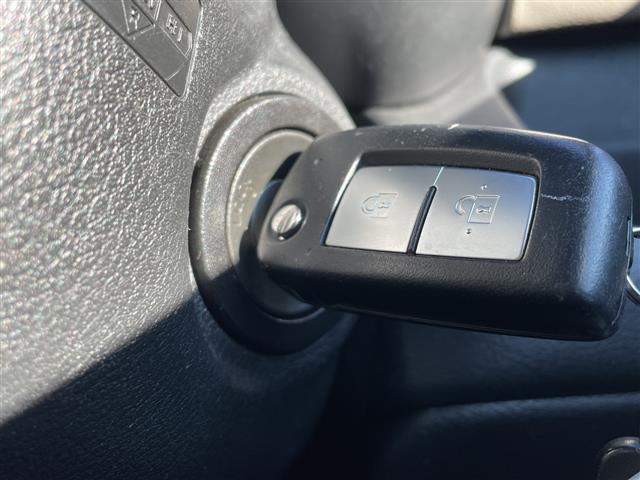 デイズ Ｂ　純正ＳＤナビ（Ｂｌｕｅｔｏｏｔｈ，ＣＤ，ＤＶＤ，フルセグＴＶ）　ドライブレコーダー　コーナーセンサー　ＨＩＤオートライト　オートマチックハイビーム　サイドエアバッグ　アイドリングストップ　禁煙車（10枚目）