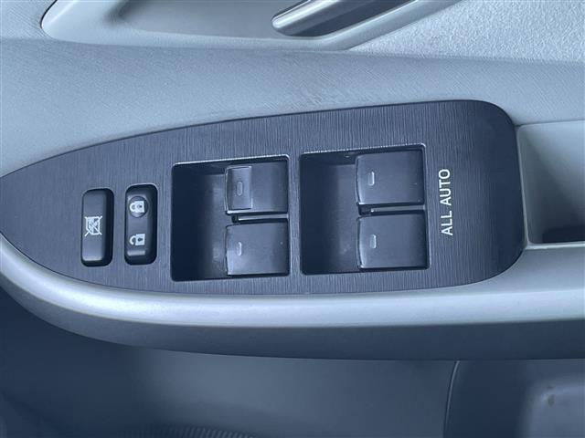 プリウス Ｓ　純正ＳＤナビ　Ｂｌｕｅｔｏｏｔｈ搭載　フルセグＴＶ　バックカメラ　ＡＡＣ　純正ホイールキャップ　純正フロアマット　ＬＥＤヘッドライト　オートライト　ビルトイン　ＥＴＣ　横滑り防止装置　禁煙車（28枚目）