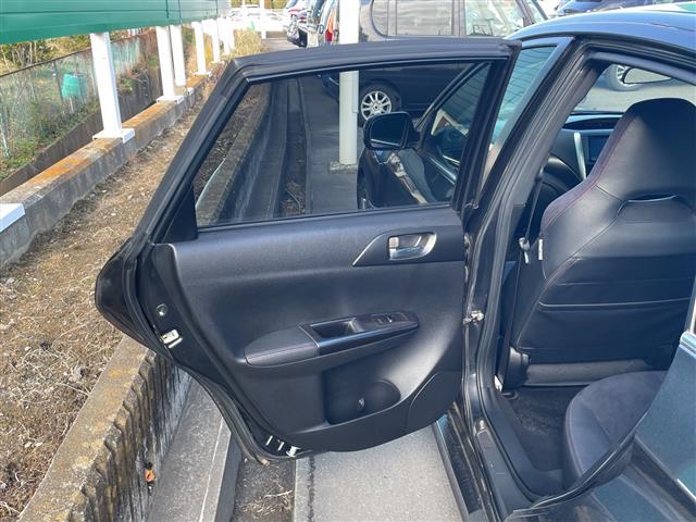 �y���z�̔��̓K���o�[�y�Y�r�쉫�X�ɂ����X�����������ʂ̂��q�l�Ɍ��点�Ē����܂������k�͂�����̂��q�l���ŗD�悳���Ē����܂�