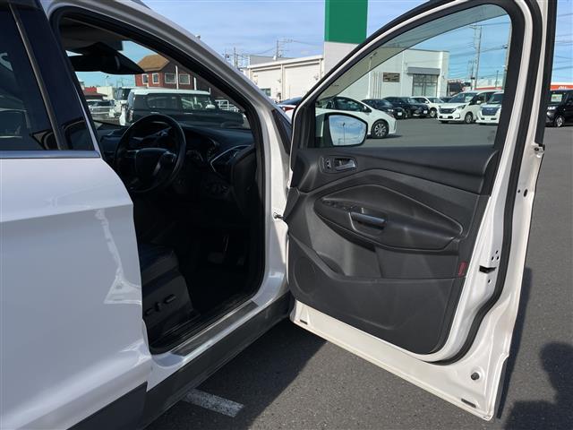 クーガ タイタニアム Panasonic製 SDナビ Bluetooth搭載 フルセグTV バックカメラ クルーズコントロール サンルーフ パワーシート シートヒーター ルーフレール オートライト AAC(35枚目)