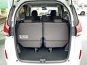 【トランク】積み込みやすくて、たっぷり積める荷室です。シートアレンジできるものは、乗車人数と荷物の量や大きさによってシートを動かすことができるので、より快適なドライブが可能です!