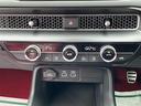 【左右独立温度コントロール式フルオートエアコン(DUAL/SYNC)】運転席側と助手席側でそれぞれ自由に温度設定ができ、快適な風量やモードなどを自動調整します!