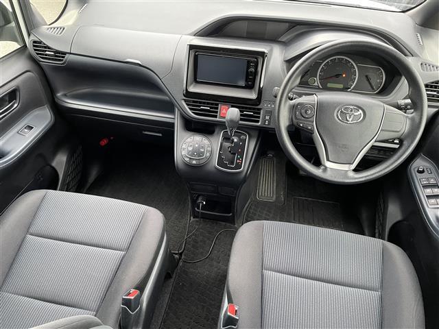 ヴォクシー Ｘ　ワンオーナー　純正ナビ　ＣＤ／ＤＶＤ／ＴＶ／ＢＴ　ＥＴＣ（26枚目）