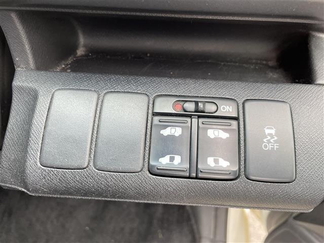 ステップワゴンスパーダ Ｚ　ＨＤＤナビエディション　１オーナー　純正ナビ　Ｂカメラ　両側パワスラ（17枚目）