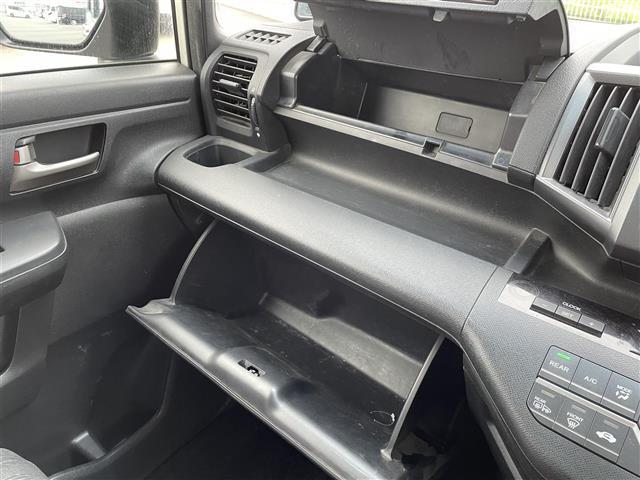 ステップワゴンスパーダ Ｚ　ＨＤＤナビエディション　１オーナー　純正ナビ　Ｂカメラ　両側パワスラ（27枚目）