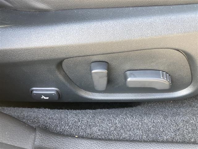 レヴォーグ 2.0GT-Sアイサイト ETC、電動シート、パナソニックナビ(23枚目)