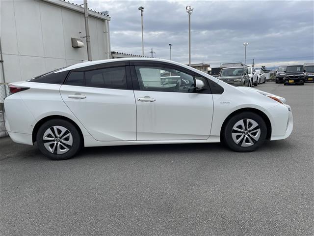 プリウス A ETC、純正ナビ、バックカメラ(13枚目)