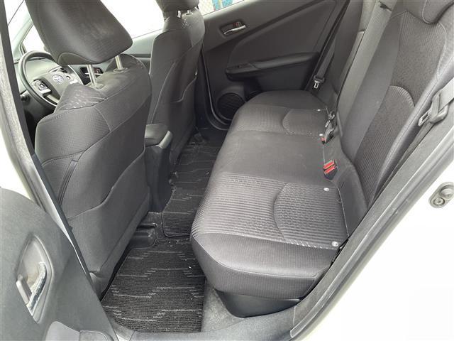 プリウス A ETC、純正ナビ、バックカメラ(17枚目)