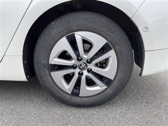 プリウス A ETC、純正ナビ、バックカメラ(18枚目)