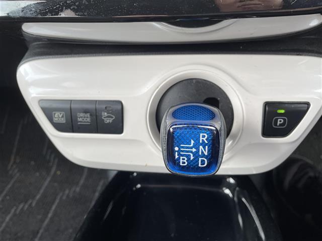 プリウス A ETC、純正ナビ、バックカメラ(23枚目)