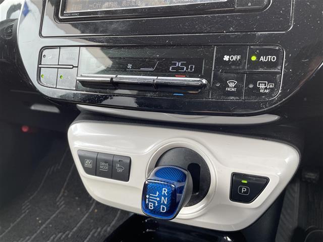 プリウス A ETC、純正ナビ、バックカメラ(27枚目)