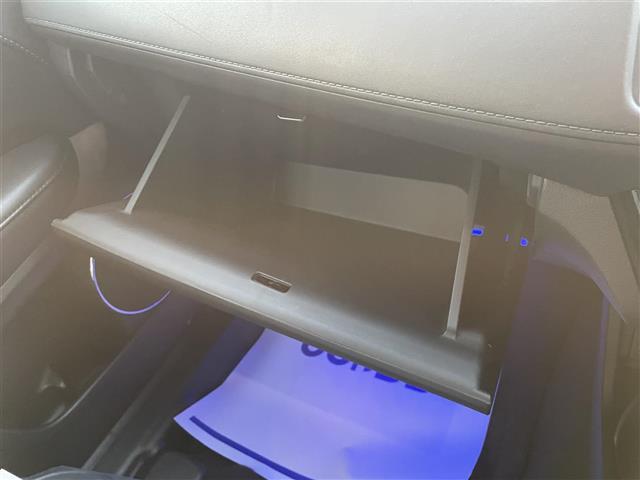 ヴェゼル ハイブリッドＺ　後席モニター、純正ナビ、ＢＣ（35枚目）