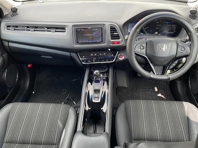 ヴェゼル ハイブリッドＺ　ＥＴＣ、社外ナビ、クルコン（2枚目）