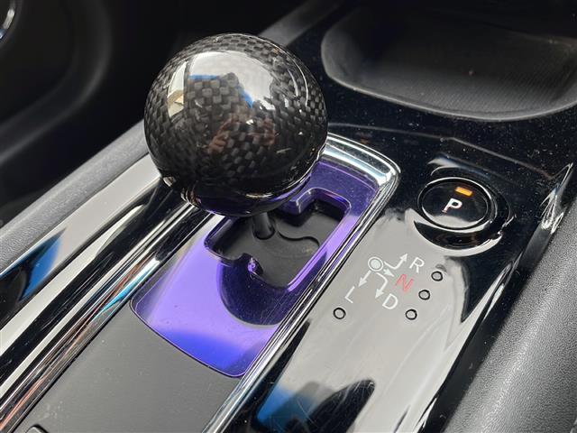 ヴェゼル ハイブリッドＺ　ＥＴＣ、社外ナビ、クルコン（8枚目）