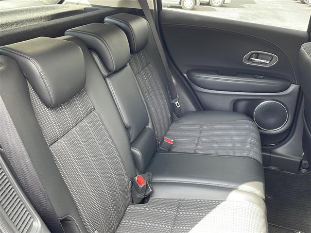 ヴェゼル ハイブリッドＺ　ＥＴＣ、社外ナビ、クルコン（22枚目）