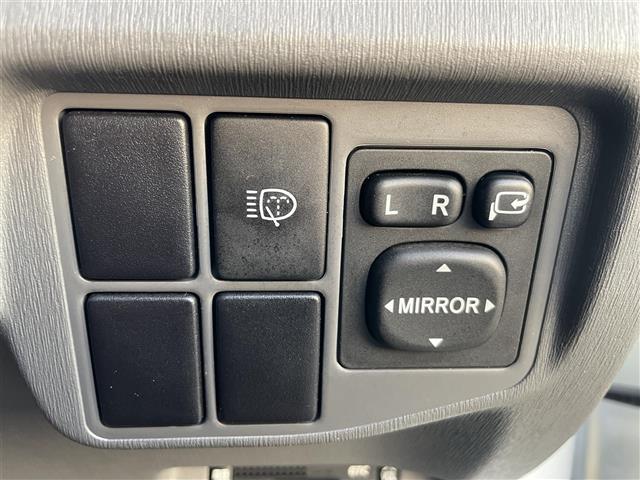 プリウス S LEDエディション Pスタート、ナビ、ETC,TV(8枚目)