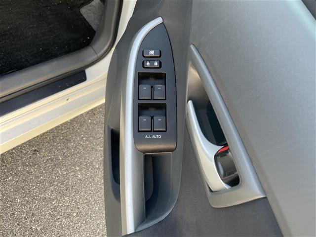 プリウス S LEDエディション Pスタート、ナビ、ETC,TV(24枚目)