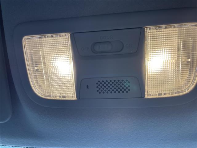 ステップワゴンスパーダ インターナビ　パワーエディション　ＥＴＣ、両側ＰＳＤ、純正ナビ（17枚目）