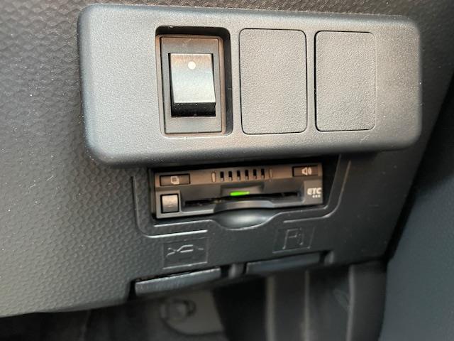 タンク カスタムＧ　Ｓ　ナビ　フルセグＴＶ　両側電動スライドドア（6枚目）