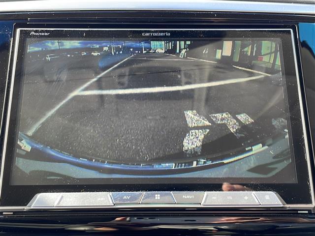 オデッセイ アブソルート・Ｘホンダセンシング　・４ＷＤ・社外ナビ・フルセグＴＶ・Ｂｌｕｅｔｏｏｔｈ・フリップダウンモニター・両側パワースライドドア・衝突軽減装置・横滑り抑制装置・レーンキープアシスト・レーダークルーズコントロール（11枚目）