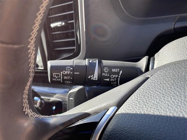 オデッセイ アブソルート・Ｘホンダセンシング　・４ＷＤ・社外ナビ・フルセグＴＶ・Ｂｌｕｅｔｏｏｔｈ・フリップダウンモニター・両側パワースライドドア・衝突軽減装置・横滑り抑制装置・レーンキープアシスト・レーダークルーズコントロール（14枚目）