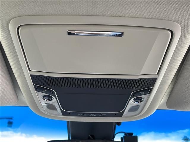 オデッセイ アブソルート・Ｘホンダセンシング　・４ＷＤ・社外ナビ・フルセグＴＶ・Ｂｌｕｅｔｏｏｔｈ・フリップダウンモニター・両側パワースライドドア・衝突軽減装置・横滑り抑制装置・レーンキープアシスト・レーダークルーズコントロール（20枚目）
