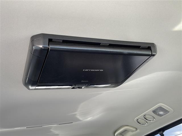 オデッセイ アブソルート・Ｘホンダセンシング　・４ＷＤ・社外ナビ・フルセグＴＶ・Ｂｌｕｅｔｏｏｔｈ・フリップダウンモニター・両側パワースライドドア・衝突軽減装置・横滑り抑制装置・レーンキープアシスト・レーダークルーズコントロール（21枚目）