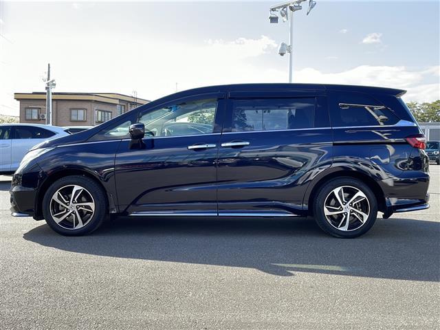 オデッセイ アブソルート・Ｘホンダセンシング　・４ＷＤ・社外ナビ・フルセグＴＶ・Ｂｌｕｅｔｏｏｔｈ・フリップダウンモニター・両側パワースライドドア・衝突軽減装置・横滑り抑制装置・レーンキープアシスト・レーダークルーズコントロール（32枚目）