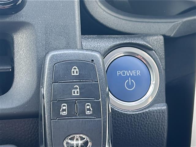 シエンタ ハイブリッドＺ　・４ＷＤ・寒冷地仕様・純正メーカーＯＰナビ・ディスプレイオーディオ・ＡＭ／ＦＭ／ＢＴ／ＴＶ・両側パワースライドドア・衝突軽減装置・レーンキープアシスト・横滑り抑制装置・全方位バックカメラ（10枚目）