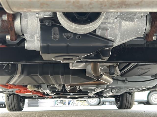 シエンタ ハイブリッドＺ　・４ＷＤ・寒冷地仕様・純正メーカーＯＰナビ・ディスプレイオーディオ・ＡＭ／ＦＭ／ＢＴ／ＴＶ・両側パワースライドドア・衝突軽減装置・レーンキープアシスト・横滑り抑制装置・全方位バックカメラ（40枚目）