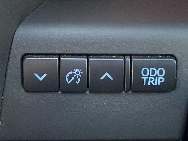 アルファード 2.5S Cパッケージ 寒冷地仕様/4WD/本革シート/純正ナビ/フリップダウンモニター/純正エンジンスターター/フルセグ/CD/DVD/Blu-ray/Bluetooth/バックカメラ/前後ドラレコ(18枚目)